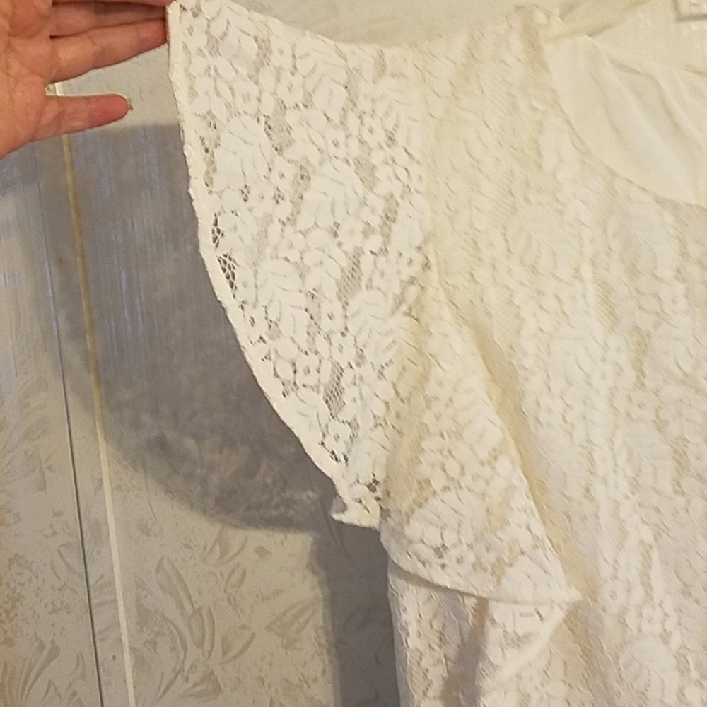 Lace top - Picture 2 of 4